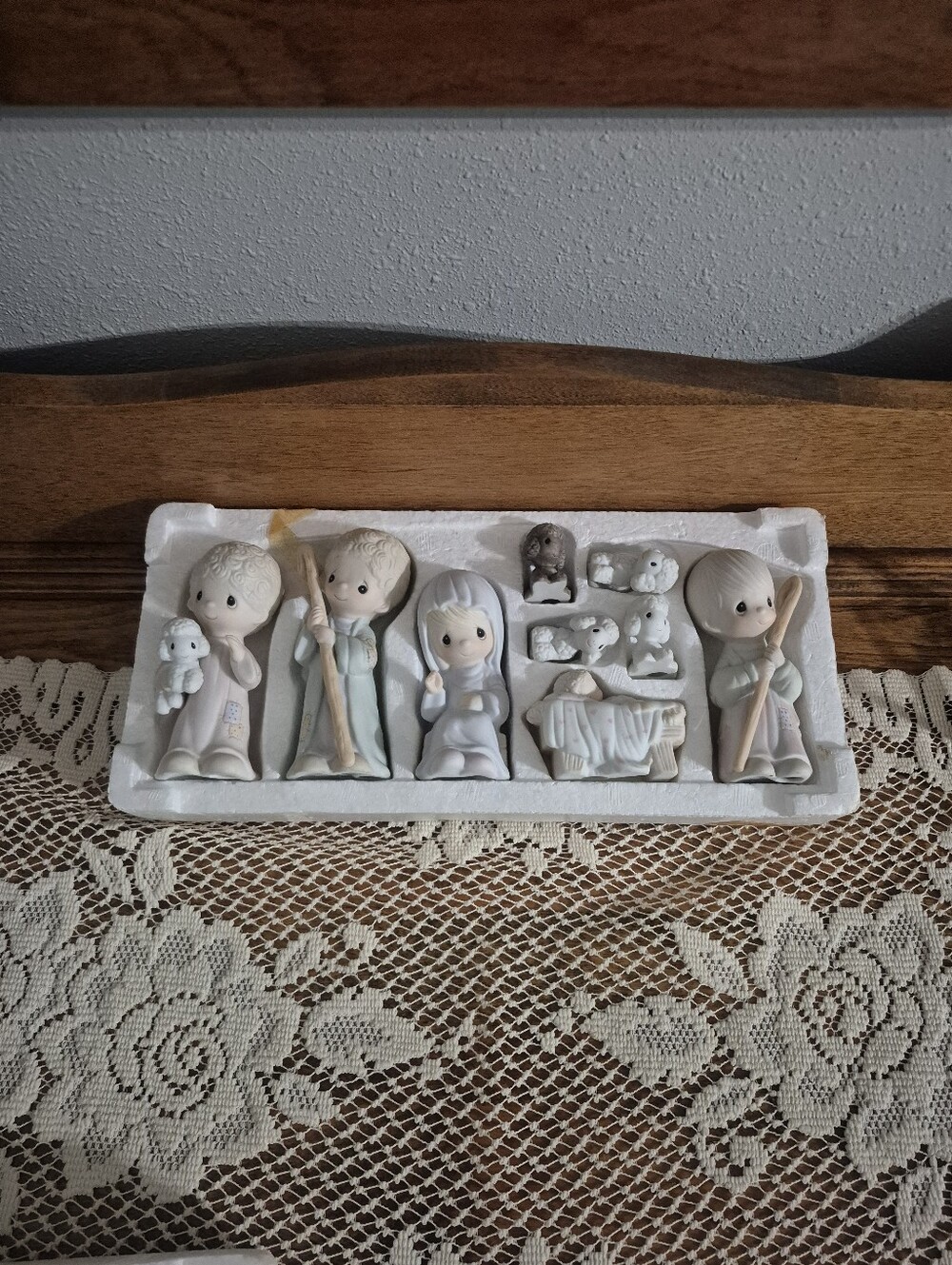 Precious Moments Vintage 1979 Nativity Scene Come Let Us Adore Him Collection